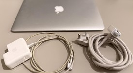 Good
													MacBook Air 2017 - 13" - I5, Silver, 128 GB, 8 GB, photo 2 of 5