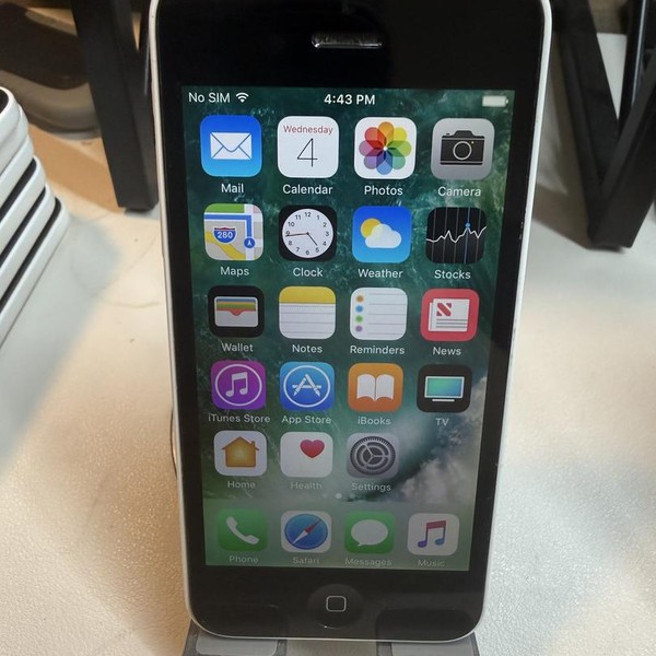 Apple iPhone 5C - Unlocked, 16 GB, White, A1532, GSM