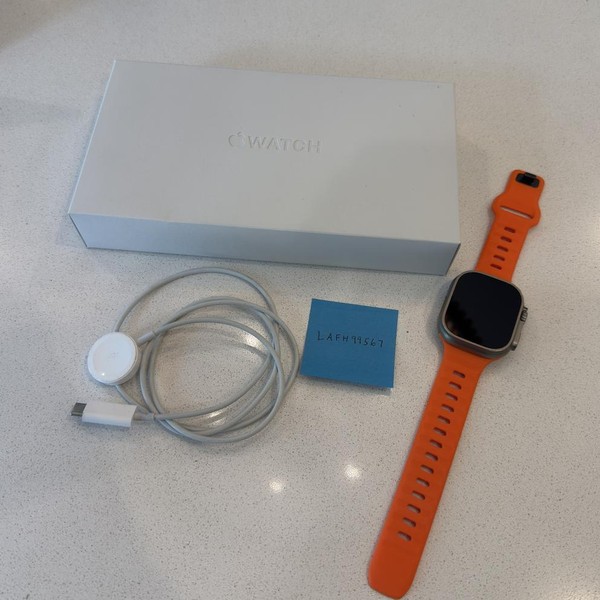 Apple Watch Ultra 49mm - Unlocked, Titanium, A2622