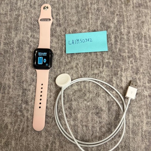 Apple Watch Series 5 40mm - Gray, A2092 - GPS, Aluminum