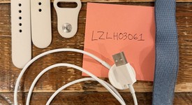 Fair
													Apple Watch Series 6 40mm - Unlocked, Gold, A2293 - Cellular, Aluminum, photo 1 of 13