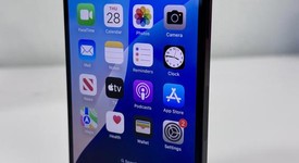 Mint
													Apple iPhone 15 - Unlocked, Black, 128 GB, A2846, photo 2 of 5