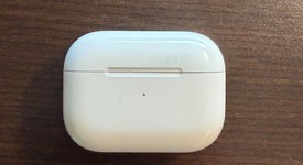 Used
													Apple AirPods Pro - Wireless Case, photo 4 of 5
