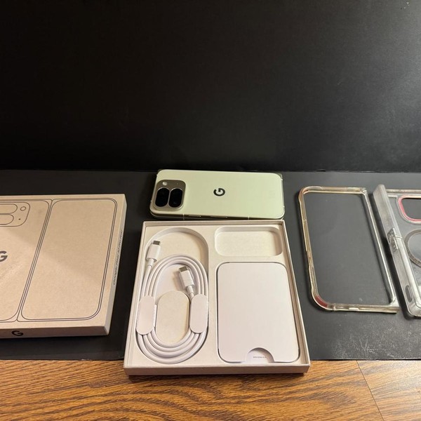 Google Pixel 10 Pro Fold - Unlocked, 256 GB, Jade, GU0NP