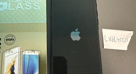 Good
													Apple iPhone SE 2nd Gen 2020 - Unlocked, Black, 128 GB, A2275, photo 2 of 7