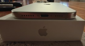 Mint
													Apple iPhone 16 Pro Max - Unlocked, White, 256 GB, A3084, photo 4 of 9