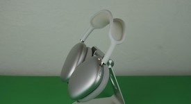 Used
													Apple AirPods Max - Silver, photo 5 of 8