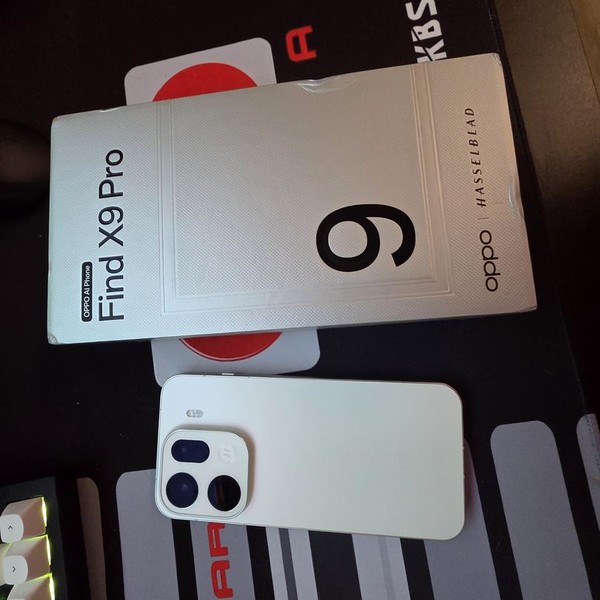 Oppo Find X9 Pro - Unlocked Non-US, 512 GB, Silk White, 16 GB