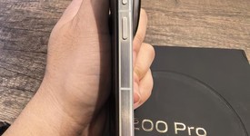 Mint
													Vivo X200 Pro - Unlocked Non-US, Titanium, 512 GB, 16 GB, photo 3 of 9