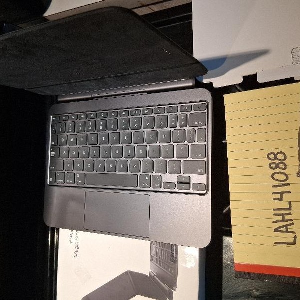 Apple Magic Keyboard for iPad Pro - Black