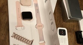 Good
													Apple Watch Series 5 44mm - Gold, A2093 - GPS, Aluminum, photo 1 of 5