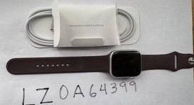 Fair
													Apple Watch Series 9 45mm - Starlight, A2980 - GPS, Aluminum, photo 2 of 15
