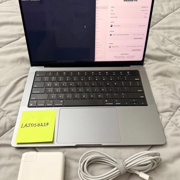 MacBook Pro 2021 - 14 inch - 512 GB, Gray, 16 GB, Apple M1 Pro 8-core
