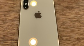 Good
													Apple iPhone Xs - Xfinity, Gold, 64 GB, A1920, photo 2 of 6