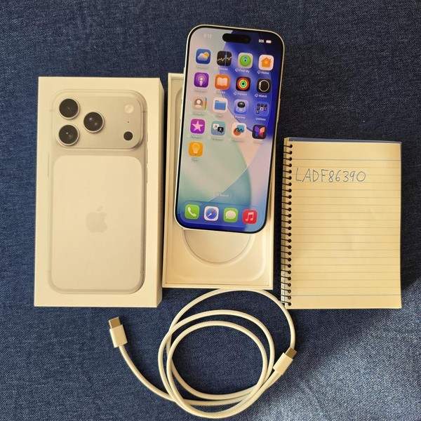 Apple iPhone 17 Pro - Unlocked, 512 GB, Silver, A3256