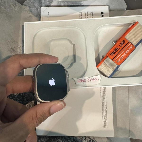 Apple Watch Ultra 2 49mm - Unlocked, Natural, A2986