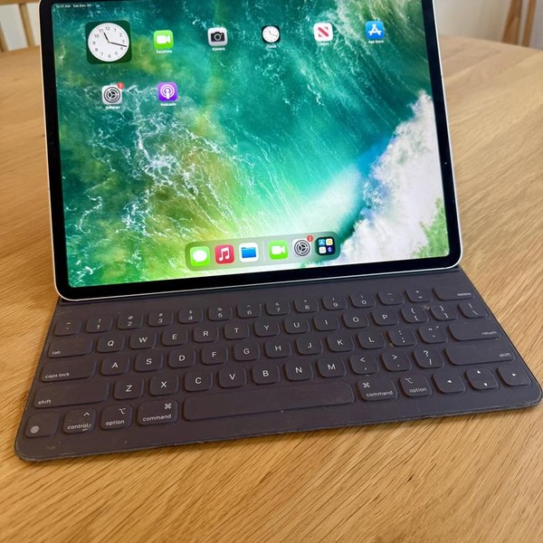 Apple iPad Pro 12.9 inch 3rd Gen 2018 - Unlocked, 256 GB, Silver, A2014