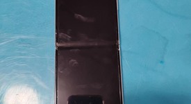 Good
													Samsung Galaxy Z Flip3 5G - Unlocked, Cream, 256 GB, 8 GB, SM-F711U1, photo 1 of 4