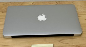 Good
													MacBook Air 2015 - 11" - Silver, 512 GB, 8 GB, photo 4 of 12