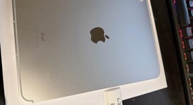 Mint
													Apple iPad 10th Gen - Unlocked, Silver, 64 GB, A2757, photo 6 of 6