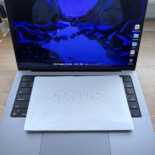 MacBook Pro 2021 - 14 inch - 1 TB, Gray, 16 GB, Apple M1 Pro 10-core