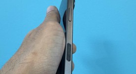 Mint
													Apple iPhone 17 - Cricket, Black, 256 GB, A3258, photo 4 of 6