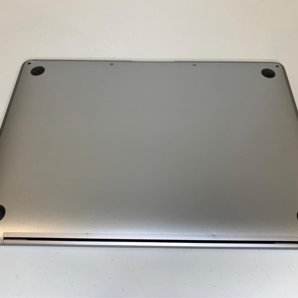 MacBook Air 2019 - 13 inch - 256 GB, Gray, 16 GB, Intel Core i5