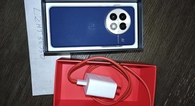Mint
													OnePlus 13 - Unlocked, Midnight Ocean, 512 GB, 16 GB, photo 2 of 5