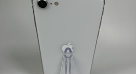 Good
													Apple iPhone SE 2nd Gen 2020 - Unlocked, White, 64 GB, A2275, photo 2 of 11