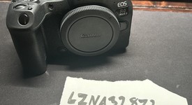 Mint
													Canon EOS R6 Mark II, photo 2 of 16