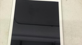 Mint
													Apple iPad Air - Wi-Fi, Silver, 16 GB, photo 2 of 7
