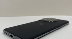 Mint
													OnePlus 11 - Unlocked, Black, 256 GB, 16 GB, CPH2451, photo 4 of 5