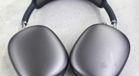 Used
													Apple AirPods Max - Gray, photo 1 of 6