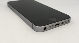 Good
													Apple iPhone SE 1st Gen 2016 - Unlocked, Grey, 32 GB, A1662, photo 5 of 12