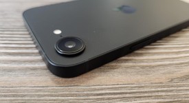 Mint
													Apple iPhone 16e - Boost, Black, 128 GB, A3212, photo 4 of 9