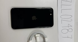 Mint
													Apple iPhone SE 3rd Gen 2022 - Unlocked, Midnight, 64 GB, A2595, photo 1 of 8
