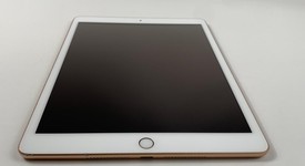 Mint
													Apple iPad 7th Gen - Unlocked, Gold, 32 GB, A2200, photo 2 of 6