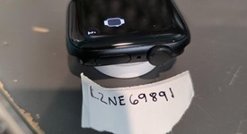 Mint
													Apple Watch SE 3rd Gen 40mm - Unlocked, Midnight, A3326 - Cellular, photo 3 of 3