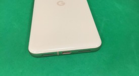 Mint
													Google Pixel 8 - Unlocked, Rose, 128 GB, 8 GB, G9BQD, Sub-6 5G, photo 3 of 5