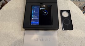 Mint
													Honor Magic V3 - Unlocked Non-US, Black, 512 GB, 12 GB, photo 4 of 11