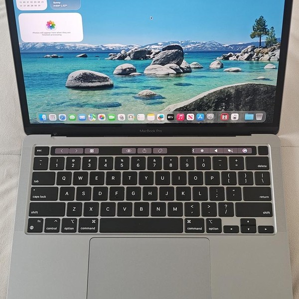 MacBook Pro 2020 - 13 inch - 512 GB, Gray, 8 GB, Apple M1