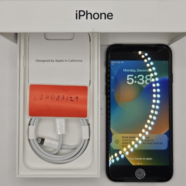 Apple iPhone SE 3rd Gen 2022 - Unlocked, 64 GB, Midnight, A2595