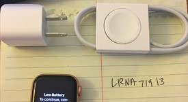 Good
													Apple Watch Series 4 40mm - Unlocked, Gold, A1975 - Cellular, Aluminum, photo 2 of 5