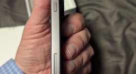 Mint
													Oppo Find X9 Pro - Unlocked Non-US, Titanium Charcoal, 512 GB, 16 GB, photo 4 of 8