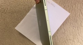 Mint
													Apple iPad Air 4th Gen - Unlocked, Green, 256 GB, A2324, photo 5 of 9