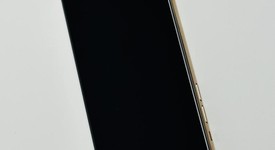 Mint
													Apple iPhone 11 Pro Max - Unlocked, Gold, 256 GB, A2161, photo 2 of 9