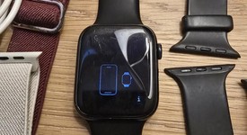 Fair
													Apple Watch SE 2nd Gen 44mm - Midnight, A2723 - GPS, Aluminum, photo 2 of 10