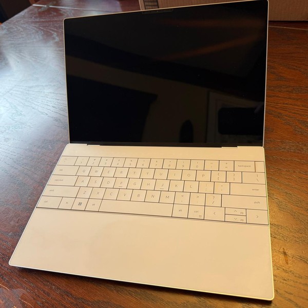 Dell XPS 13 Plus 9320 (2023) - 512 GB, Graphite, 16 GB, Intel Core i7, 3.4K OLED Touch
