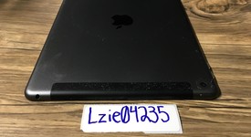 Good
													Apple iPad 8th Gen - Unlocked, Gray, 32 GB, A2428, photo 5 of 7