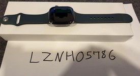 Mint
													Apple Watch Series 10 46mm - Unlocked, Natural, A3003 - Cellular, Titanium, photo 2 of 5
